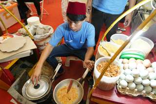 Surga Kuliner, Ini 10 Jajanan Khas Jakarta yang Wajib Anda Cicipi, Mas Bellboy