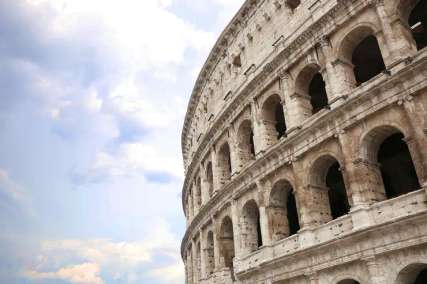 Menelusuri 9 Monumen Ikonik Italia: Dari Kejayaan Kekaisaran hingga Mahakarya Arsitektur, Mas Bellboy