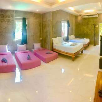 Subtawee Resort