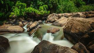 3 Curug Sukamakmur: Menjelajahi Deretan Air Terjun Menawan di Bogor Timur, Mas Bellboy
