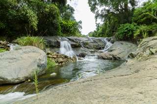 Curug Ciung: Menjelajahi Keasrian Air Terjun dan Puncak Gunung Ciung di Sentul, Mas Bellboy