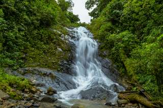 Air Terjun Tirto Galuh: Lokasi, Harga Tiket, hingga Rute ke Sana, Mas Bellboy