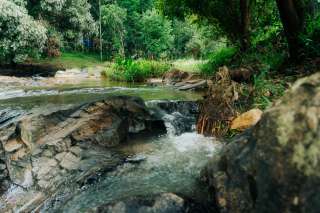 Curug Barong: Daya Tarik, Lokasi, dan Info Penting Lainnya, Waktu baca 4 menit