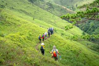 Jelajahi Bukit Karang Gunungkidul: Info Lengkap dan Rekomendasi Hotel, Mas Bellboy