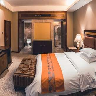 Dagu Glacier Hotel
