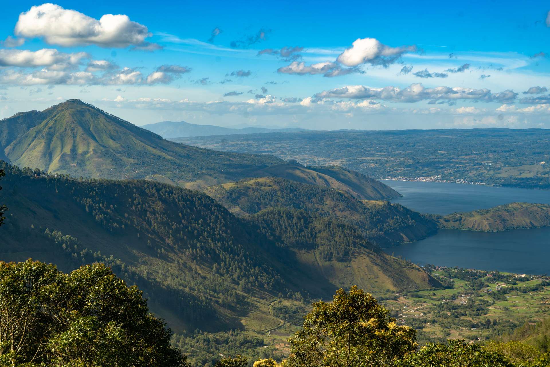 Panduan Wisata Bukit Sipira: Lokasi, Tiket, dan Penginapan