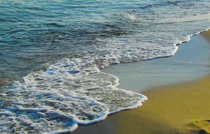 Pantai Semawang Sanur: Daya Tarik, Ragam Aktivitas, dan Tiket Masuk Terbaru, Mas Bellboy