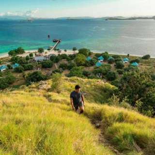 Pesona Bukit Amelia, Surga Wisata di Labuan Bajo yang Instagramable dan Romantis, Waktu baca 6 menit
