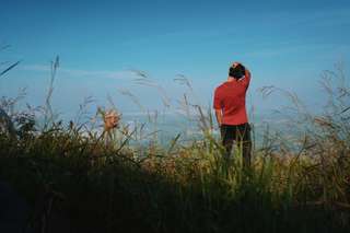Bukit Seger: Destinasi Wisata Alam Ikonik di Lombok dengan Pemandangan Laut yang Indah, Waktu baca 4 menit
