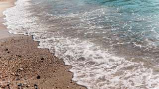 Pesona Pantai Sikucing Kendal: Lokasi, Rute, Tiket Masuk, dan Info Wisata Lengkap, Mas Bellboy