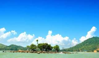 Pantai Gosong Bengkayang: Lokasi, Harga Tiket Masuk, dan Daya Tariknya, Mas Bellboy