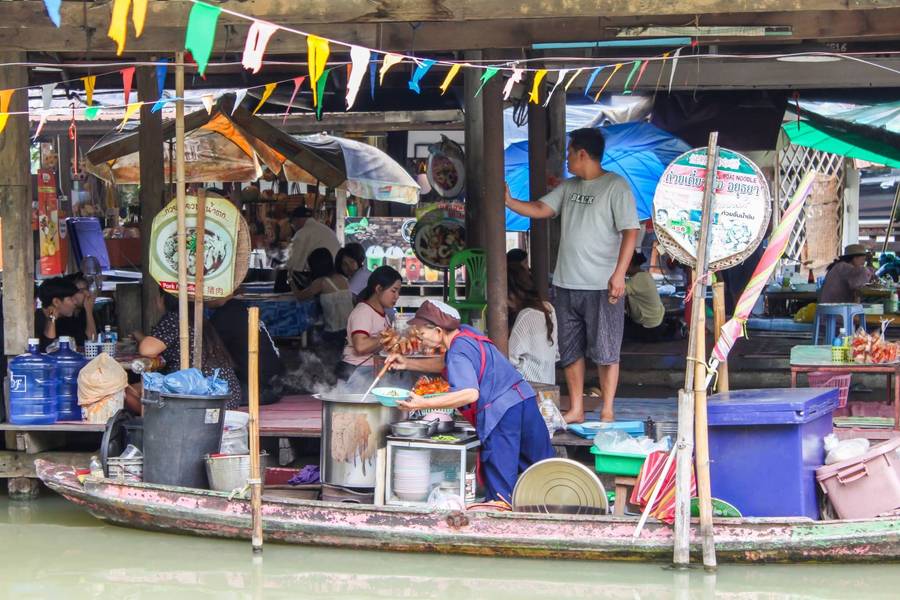 ตลาดน้ำ 4 ภาค พัทยา