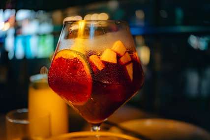 10 Minuman Khas Spanyol yang Wajib Dicoba Saat Menjelajahi Negeri Matador, Mas Bellboy