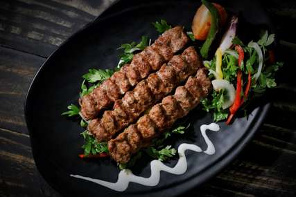 9 Makanan Khas Bulgaria yang Wajib Dicoba di Eropa Timur, Mas Bellboy