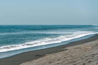 Pantai Umbul Waru: Daya Tarik, Lokasi, Harga Tiket, dan Tips Berkunjung, Waktu baca 6 menit