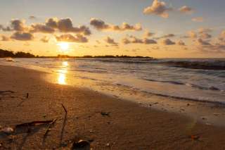 Pantai Seseh Bali, Surga Tersembunyi dengan Pasir Hitam yang Eksotis, Mas Bellboy