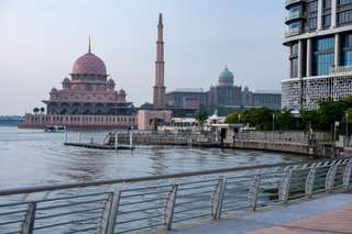 12 Best Things to Do in Putrajaya for a Relaxing Getaway Near Kuala Lumpur, Traveloka MY