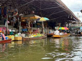 Visit Damnoen Saduak Floating Market in Thailand and Find the Best Place to Stay , 4 min read