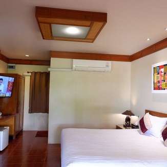 Uthai River Lake Resort (อุทัย ริเวอร์ เลค รีสอร์ท)