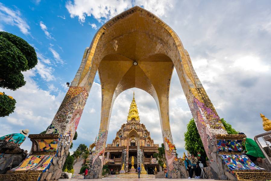 วัดพระธาตุผาซ่อนแก้ว