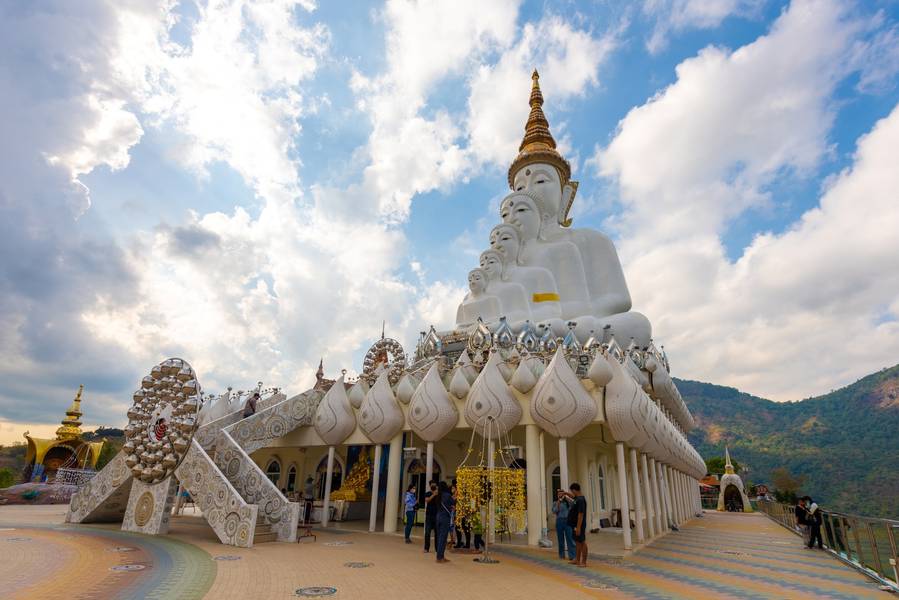 วัดพระธาตุผาซ่อนแก้ว