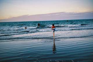 Samila Beach: A Complete Guide to Songkhla's Iconic Seaside Escape, Traveloka MY