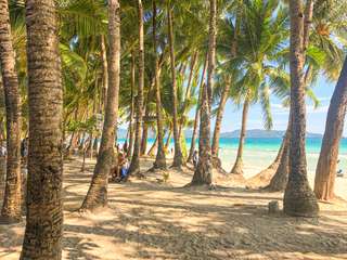 The Best Time to Visit Boracay: Ultimate Seasonal & Weather Guide, 4 min read