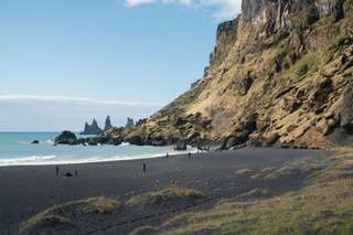 Reynisfjara Beach Iceland: Things to Know Before You Visit, 4 min read