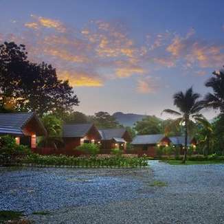 บ้านสวนอะกาเป้