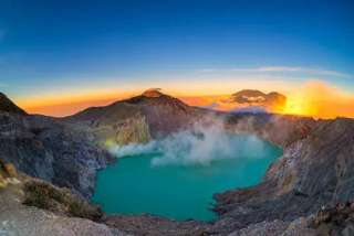 Pesona Tersembunyi Kawah Bulan Sabit di Pegunungan Ijen, Waktu baca 4 menit
