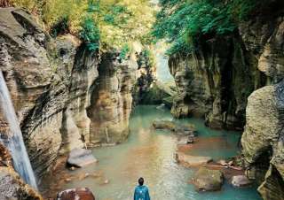 Curug Cikahuripan: Daya Tarik, Lokasi, dan Info Penting Lainnya, Waktu baca 3 menit