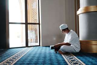 Masjid Agung Bangkalan: Sejarah, Arsitektur, dan Wisata Religi di Jantung Madura, Mas Bellboy