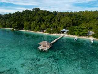 Banggai Island Travel Guide: Clear Waters, Marine Life & Hidden Heritage, 4 min read