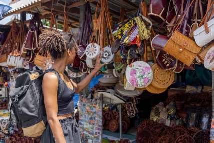 Kuta Shopping Centre Guide: How to Bargain in Bali's Busiest Strip, Traveloka Accomodation
