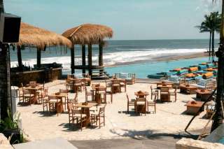 7 Best Uluwatu Beach Clubs for Sunset, Sea Views & Relaxation, 5 min read