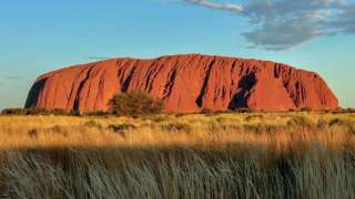 Best Time to Visit Uluru: When to Go for Cooler Weather & Unforgettable Views, 5 min read