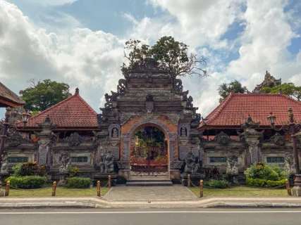 Ubud Art Market: What to Know Before You Visit, Traveloka Accomodation