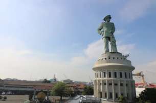 Monumen Jalesveva Jayamahe: Menelusuri Ikon Kemegahan dan Kebanggaan Bahari di Surabaya , 3 min read