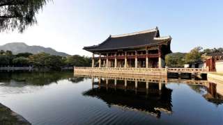 Istana Gyeongbok, Pesona Istana Megah di Tengah Kota Seoul  , Traveloka Team