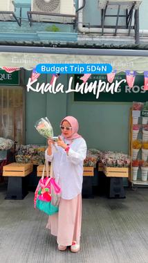 NOTE! Tips for a profitable vacation to Kuala Lumpur during the Chinese New Year long weekend 🧧

✍️ Choose a bestie who is “all the time” when asked out

✍️ Choose places to eat, shop, walk & hotels that are accessible by public transportation. The recommendations and budget have been completely spilled above!

✍️ Last but not least, choose to pay using TPayLater to book all your travel needs to Kuala Lumpur on Traveloka., @traveloka.id