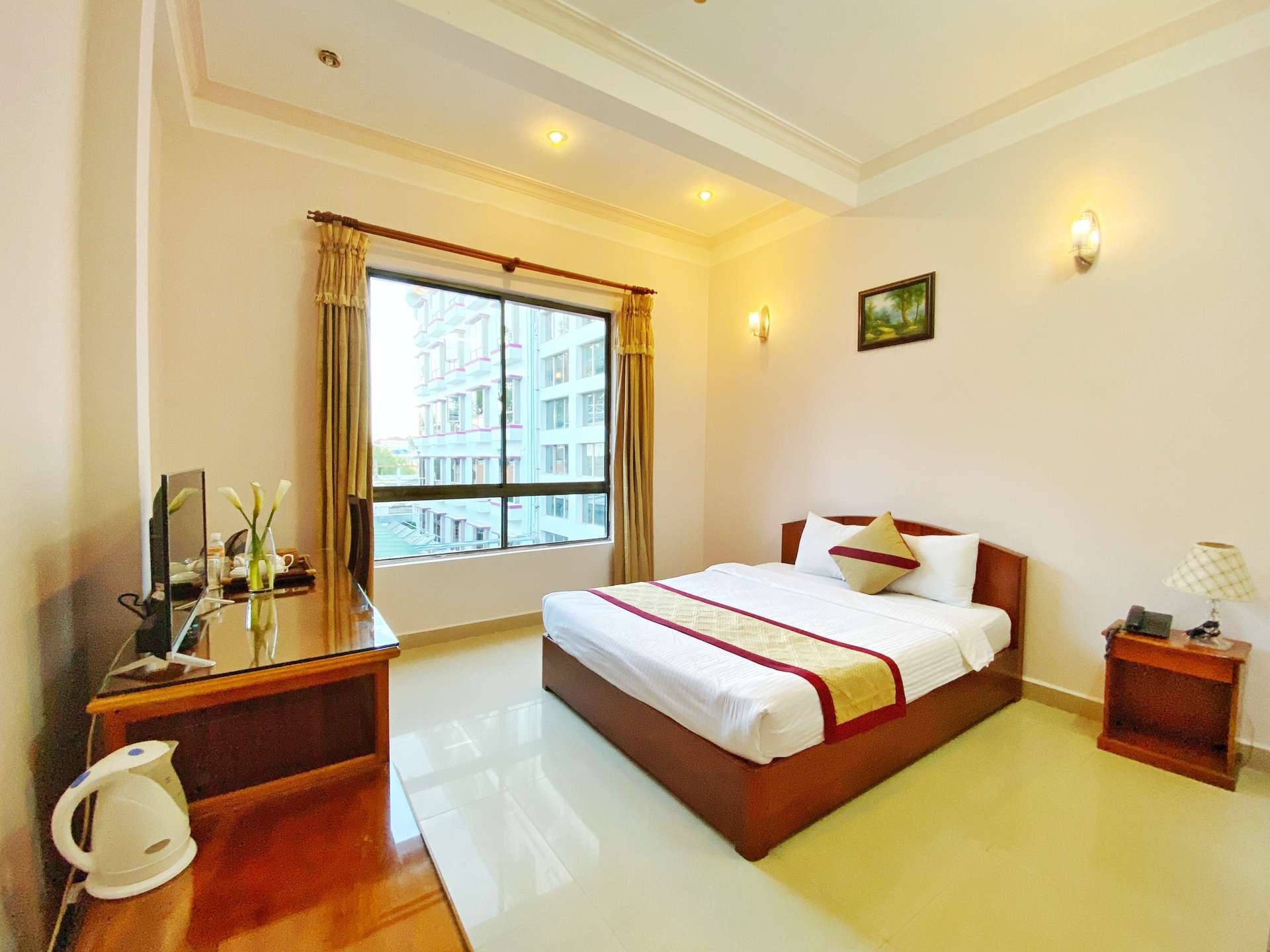 Gold Night Hotel - Khách sạn gần chợ Đà Lạt