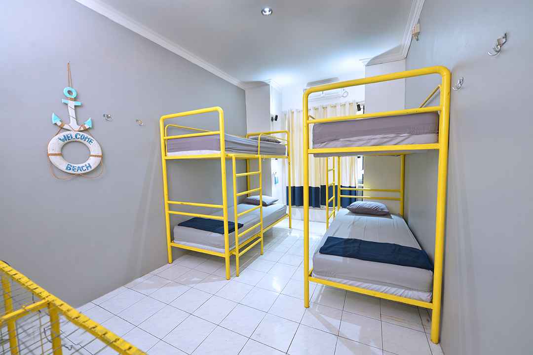 Room rate Bunk Bed and Breakfast Dormitory, Ngampilan from 30-10-2023 until  31-10-2023