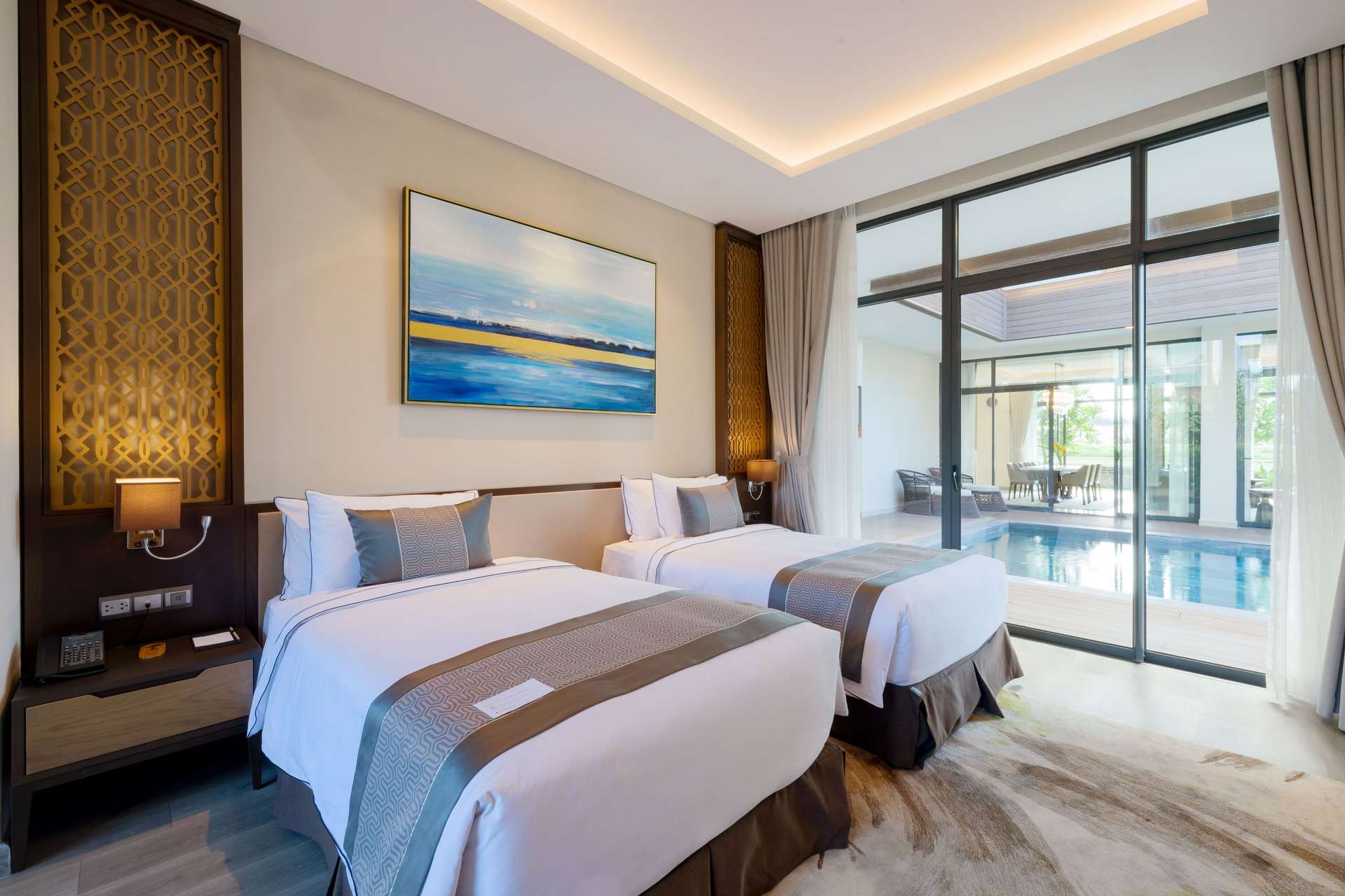 Wyndham Grand KN Paradise Cam Ranh khách sạn Cam Ranh