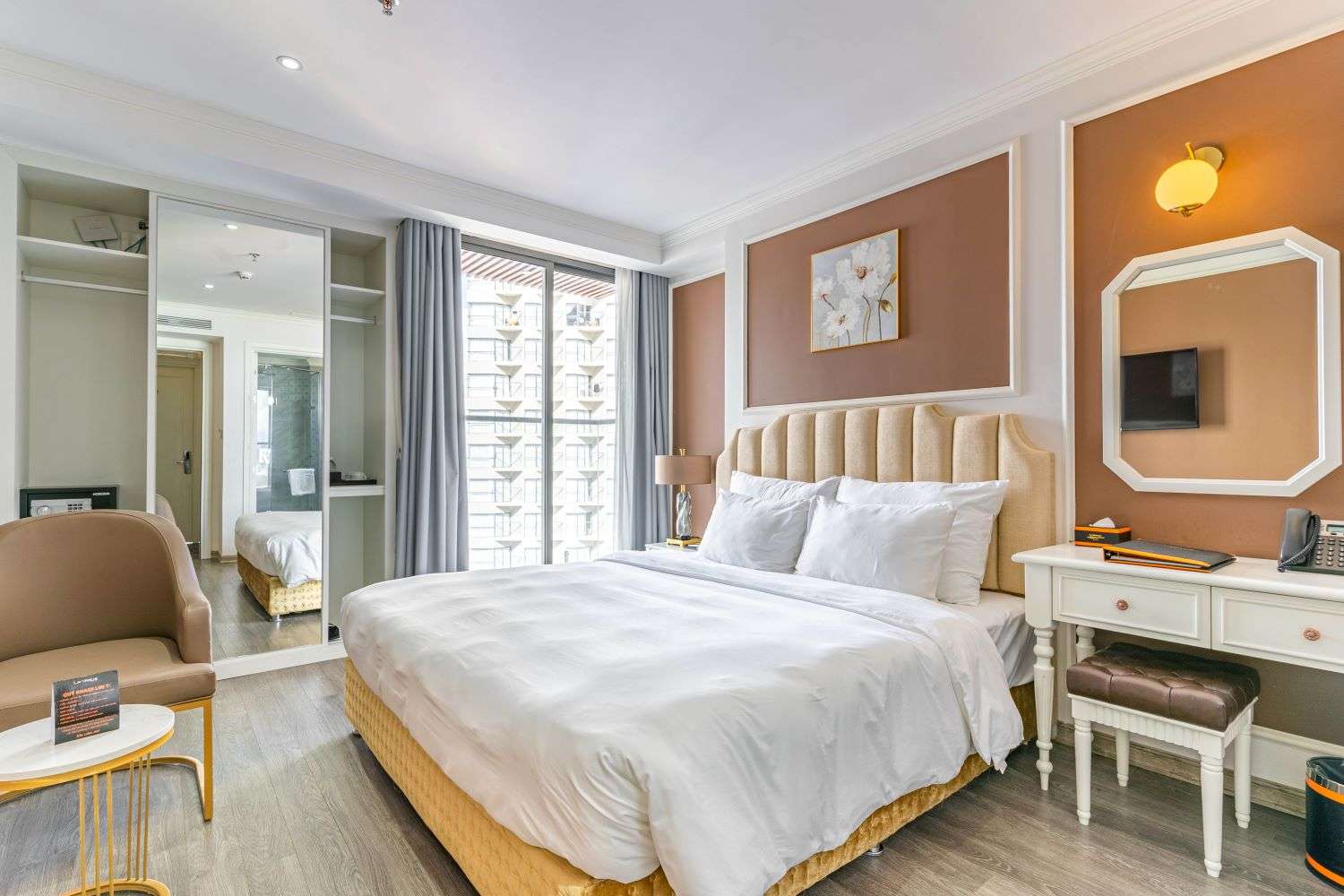 La Vague Hotel Nha Trang khách sạn ở trung tâm Nha Trang