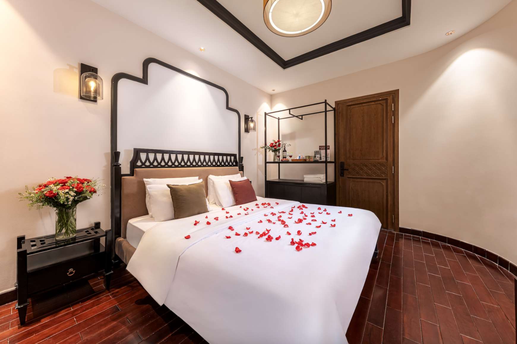 Khách sạn Secret Garden Khách sạn đường Nguyễn Kiệm Gò Vấp