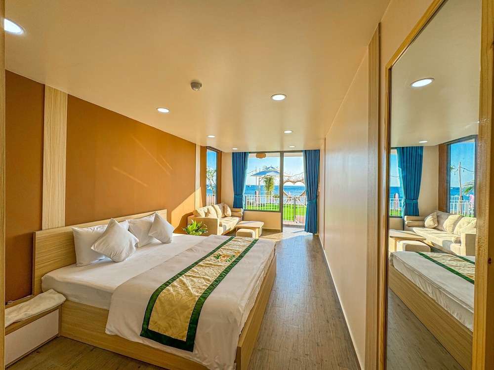 Resort Queen Sea khách sạn đảo Phú Quý