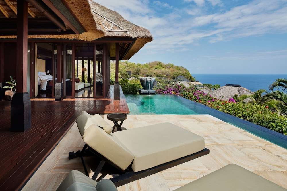 Bulgari hotel shop uluwatu