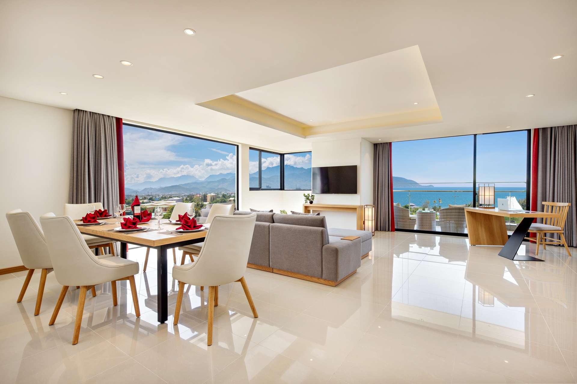 Phòng Executive Suite Panoramic Ocean View Panoramic Ocean View - Mikazuki Đà Nẵng