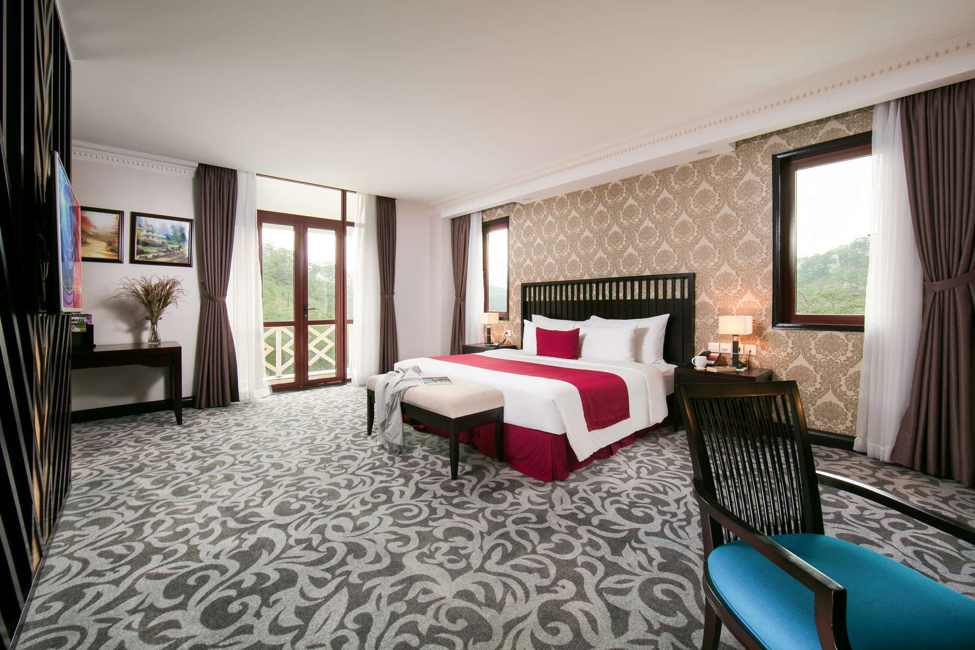 Phòng Royal Suite Mountain View - Swiss-Belresort Tuyen Lam Dalat