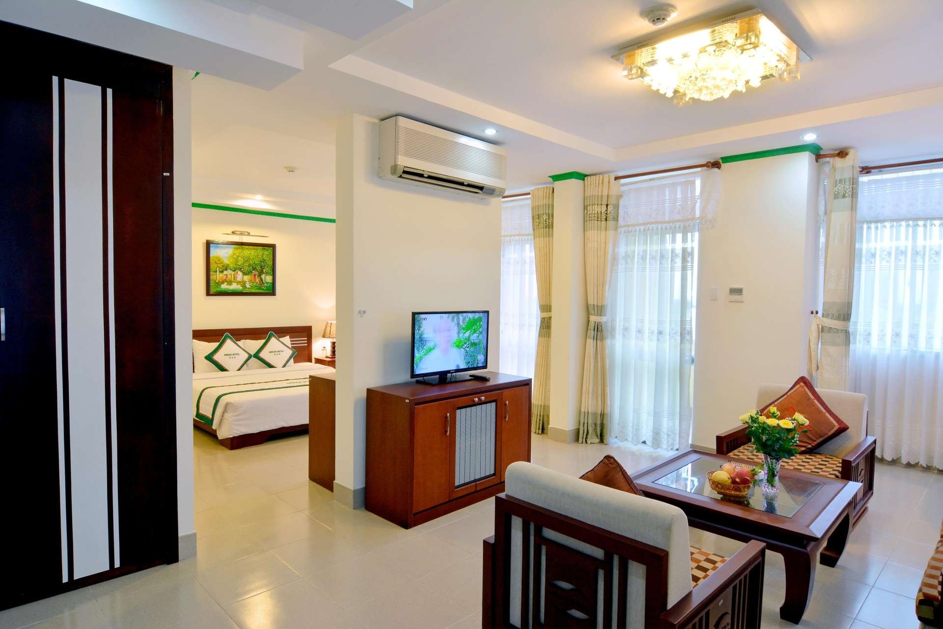 Không gian phòng Suite rộng rãi tại Green Hotel Vung Tau